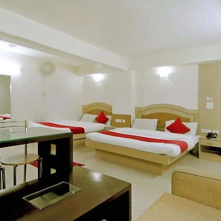 Hotel Durga International New Delhi Eksteriør billede