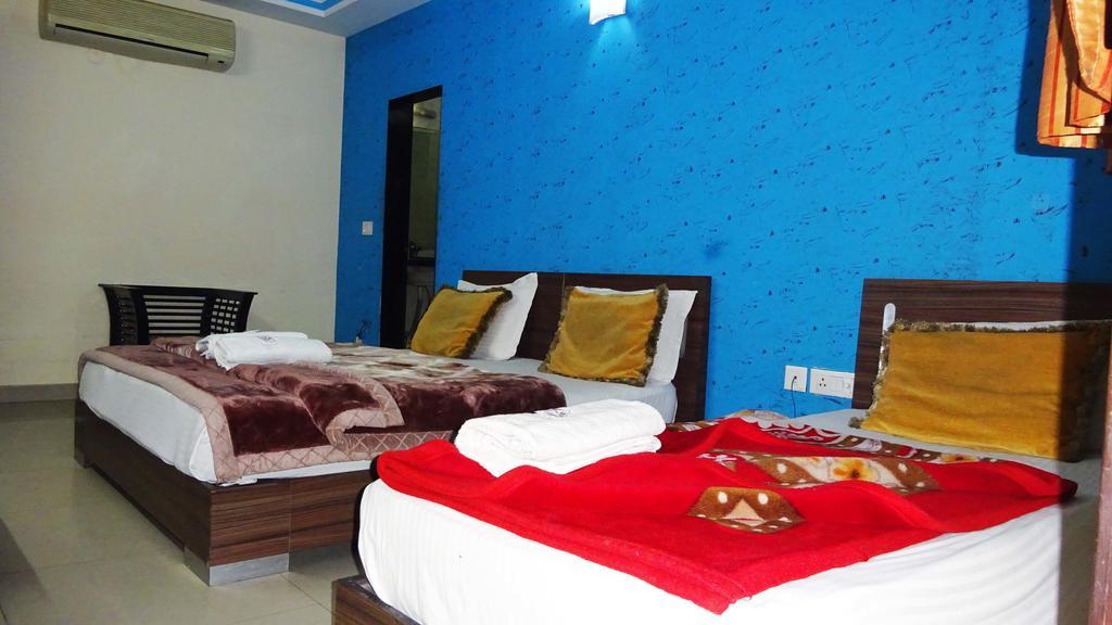 Hotel Durga International New Delhi Eksteriør billede