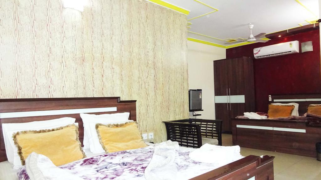Hotel Durga International New Delhi Eksteriør billede