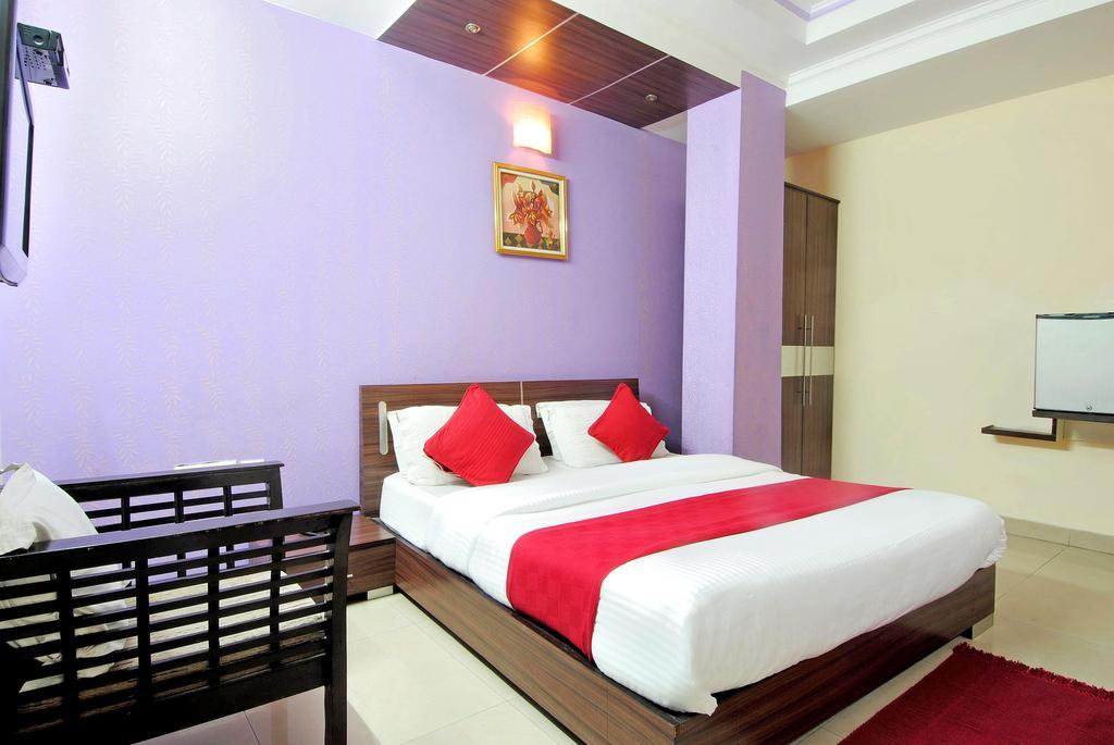 Hotel Durga International New Delhi Værelse billede