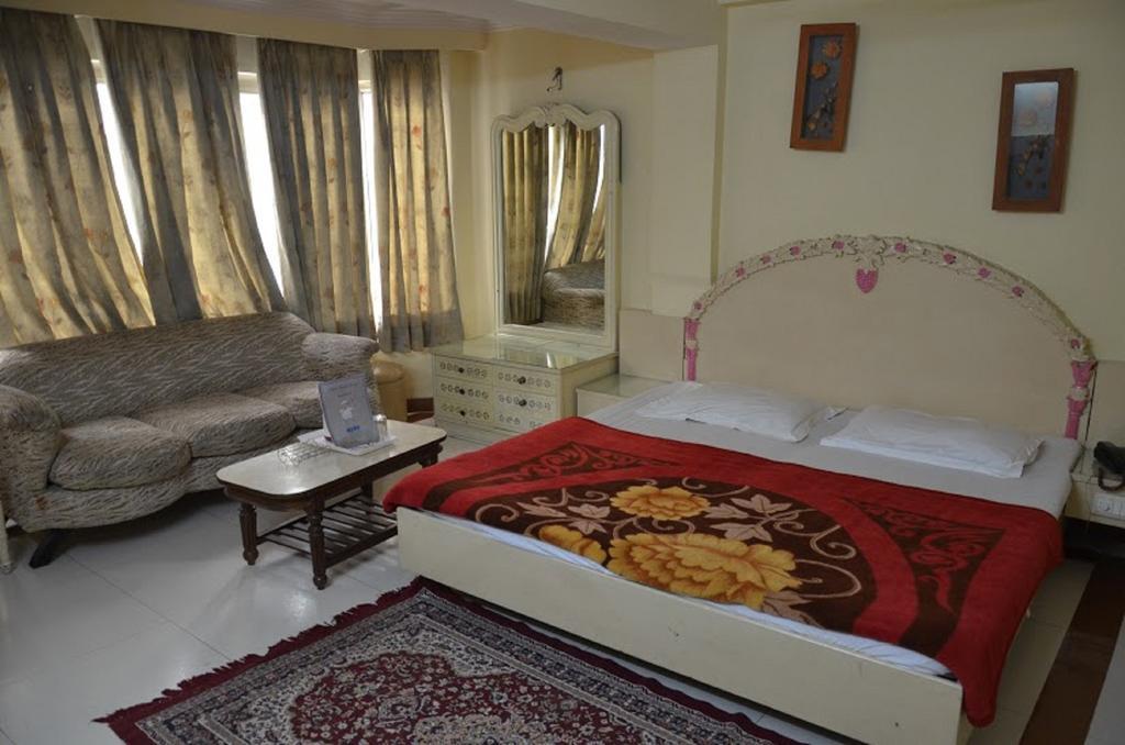 Hotel Durga International New Delhi Værelse billede
